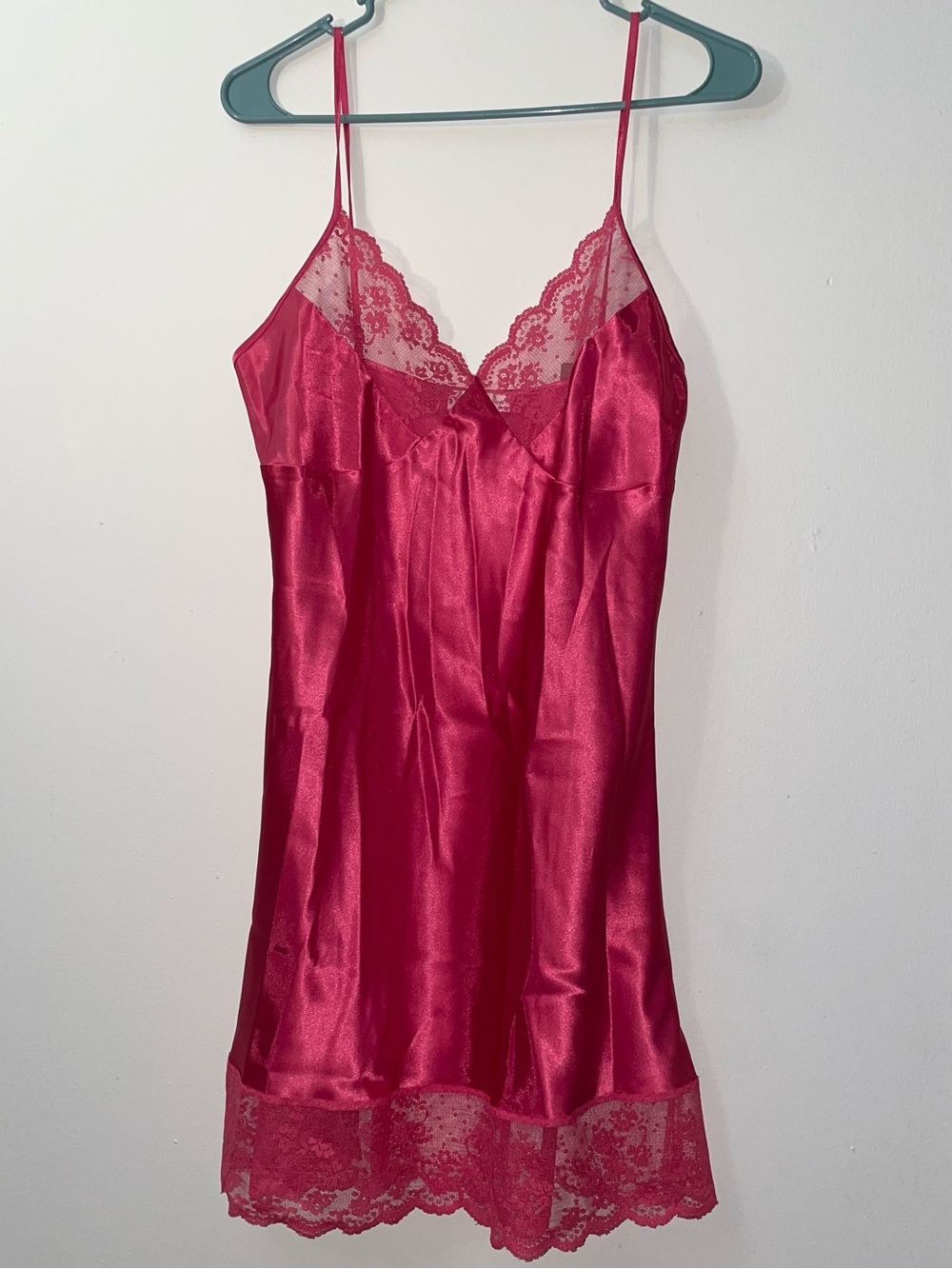 VTG 90s/Y2K Jones New York Women’s Pink Satin Slip Dress, Lace Trim